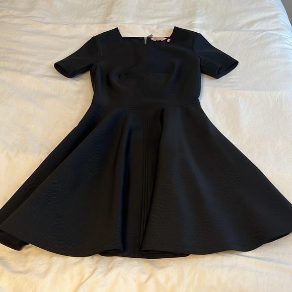 Ted Baker size 2 or xs black skater scuba dress (like new condition) - Picture 4 of 11